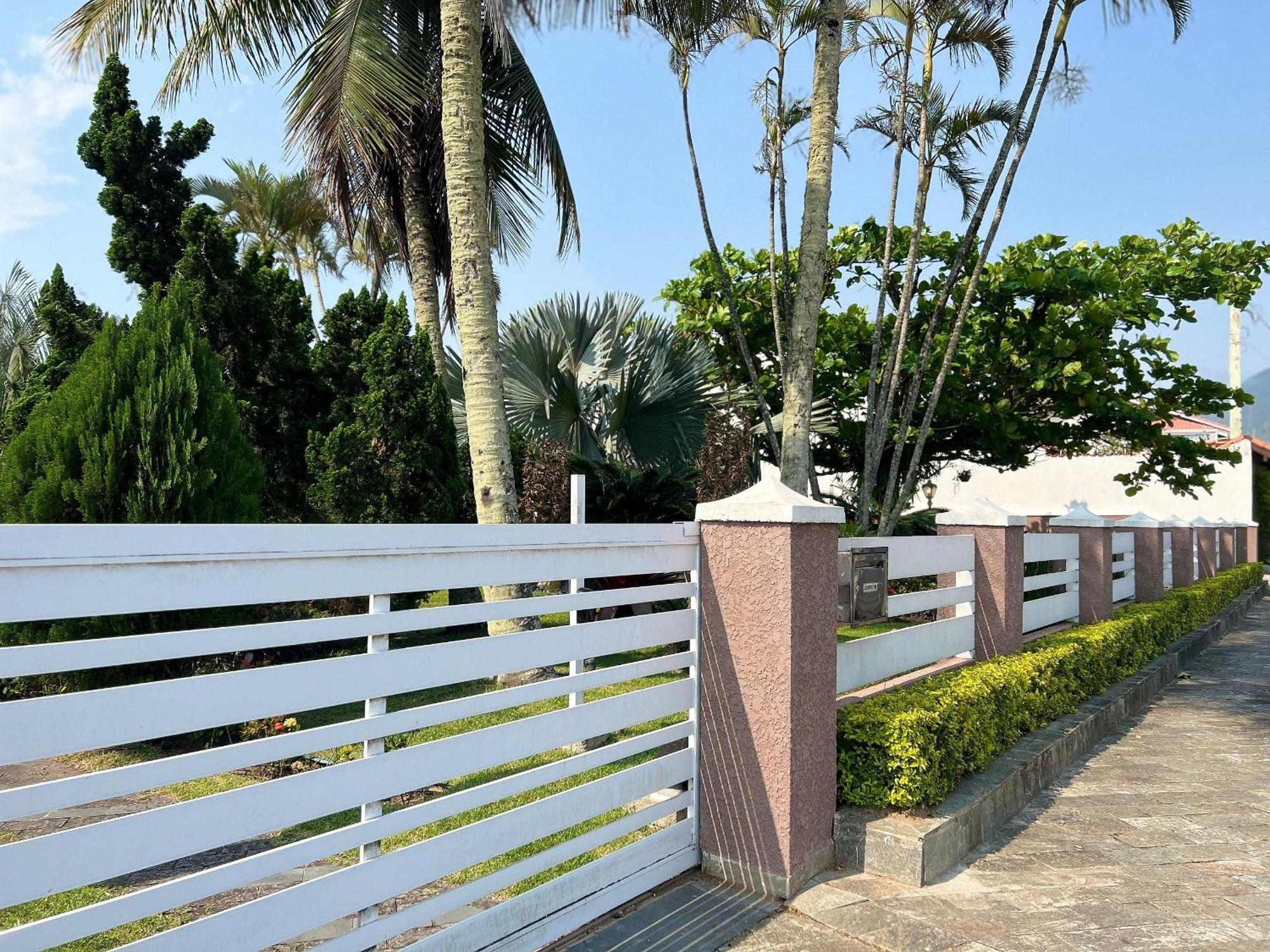 Casa Agradavel Com Piscina, A Poucos Passos Da Praia Peruíbe Exterior foto